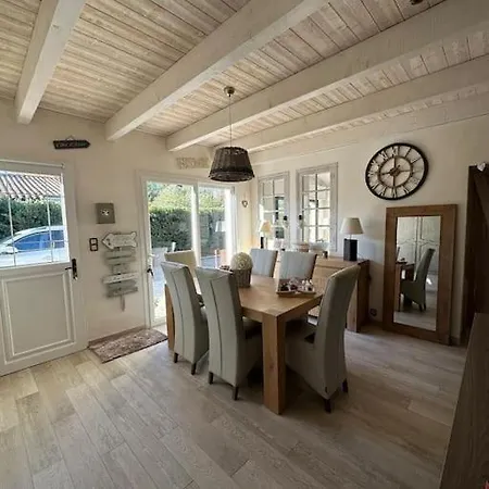 Holiday home Maison Avec Piscine Et
