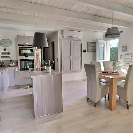 Maison Avec Piscine Et Holiday home